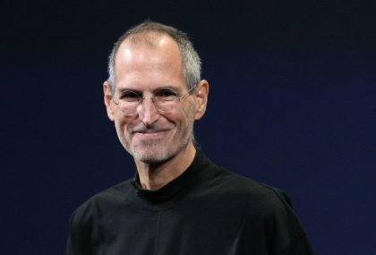 Tại sao Steve Jobs xây dựng được đế chế Apple trị giá hàng tỷ USD? - Làm giàu từ kinh doanh