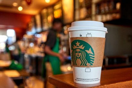 Khách hàng trung tính và vùng trắng về định vị thương hiệu nhìn từ case study của Starbucks