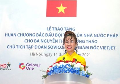 Doanh nhân Nguyễn Thị Phương Thảo nhận Huân chương Bắc đẩu bội tinh - Làm giàu từ kinh doanh
