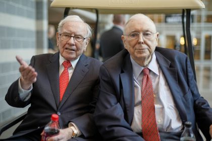 Tình bạn Warren Buffett và Charles Munger không cãi nhau trong suốt 62 năm - Làm giàu từ kinh doanh